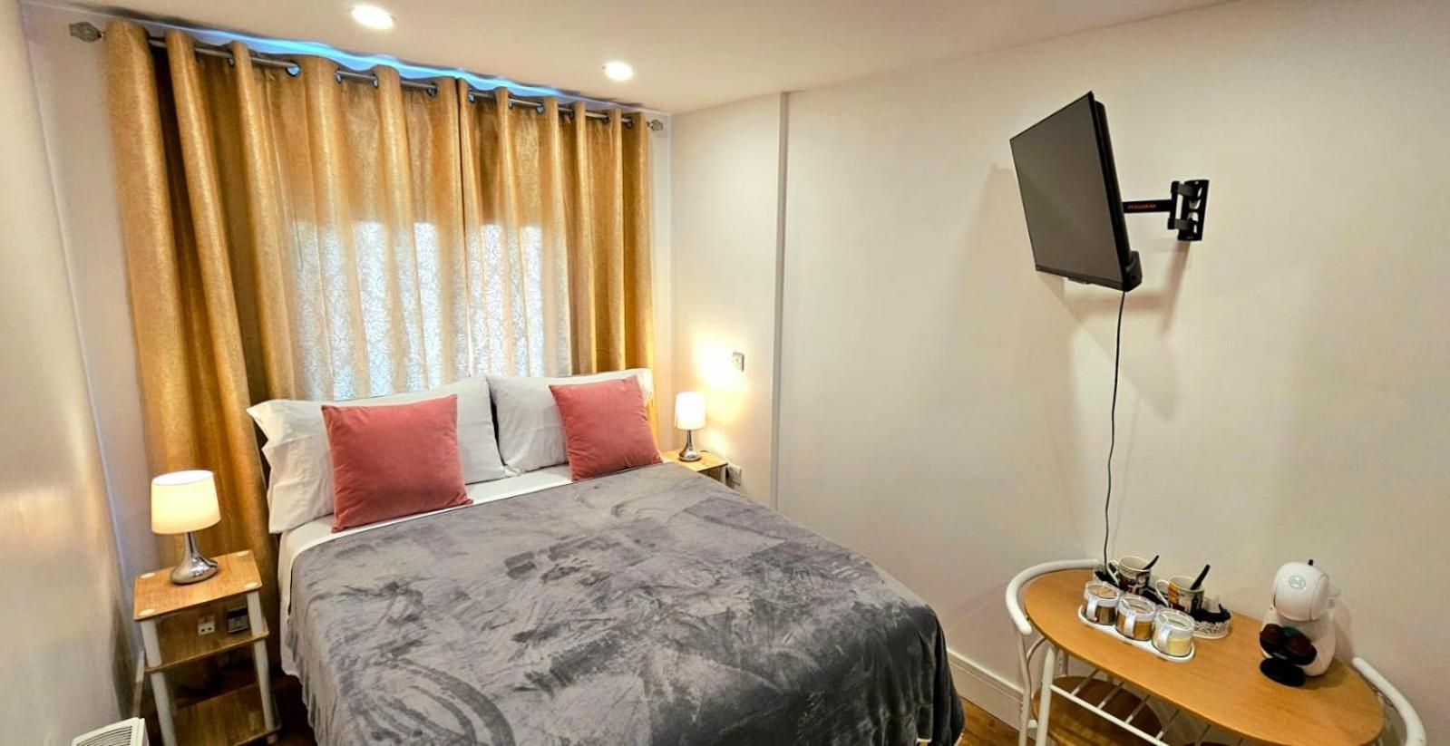 Claire Double Room London Exterior photo
